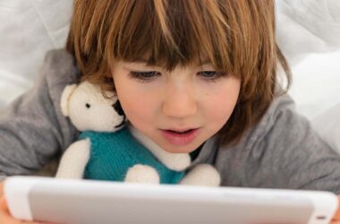 Rola technologii w edukacji małych dzieci – zalety i zagrożenia. Czy technologia wspiera rozwój?