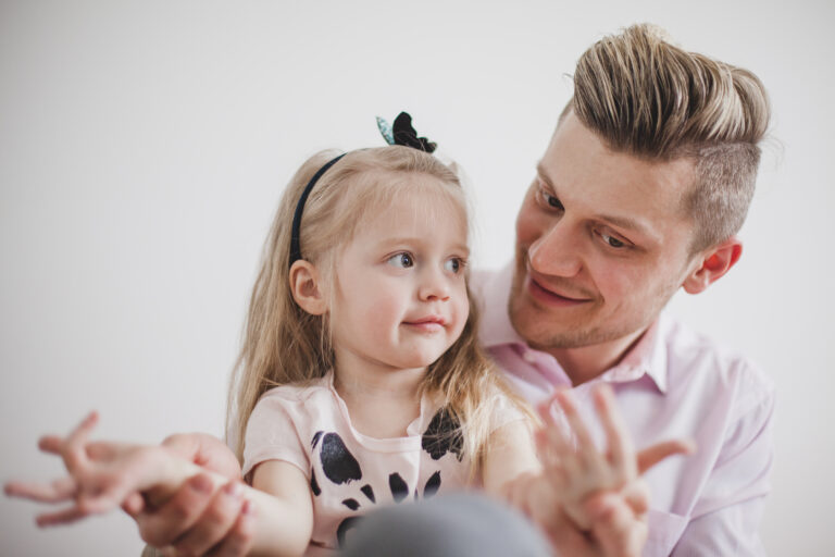 Rola ojca w budowaniu pewności siebie swojej córki